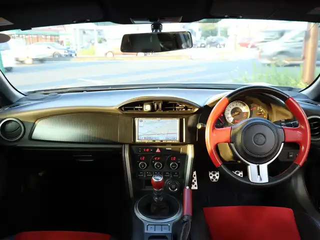トヨタ ８６ GT リミテッド 神奈川県 2012(平24)年 9万km クリスタルブラックシリカ メモリナビ/BluetoothAudio/フルセグテレビ/バックカメラ/社外18インチAW/社外マフラー/純正オプションリアウイング/ハーフレザーシート/シートヒーター/HID/純正フロアマット/プッシュスタート/ETC/スペアスマートキー