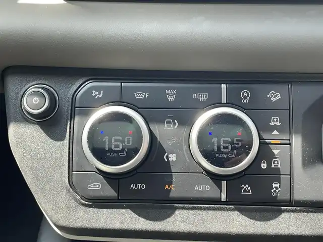 ランドローバー ランドローバー ディフェンダー 110 滋賀県 2021(令3)年 4.8万km 黒 11.4インチ純正ナビ/全方位カメラ/MERIDIANサウンドシステム/サンルーフ/プレミアムアップグレードインテリアパック/・パワーシート/・全席シートヒーター＆前席シートクーラー/・電動調整ステアリングコラム/・エクステンデッドレザーアップグレード/・クリックゴー/ドライバーアシストパック/・ブラインドスポットアシスト/・クリアイグジットモニター/・アダプティブクルーズコントロール/・リアコリジョンモニター/・リアトラフィックモニター/LEDヘッドライト/前後コーナーセンサー/前後ドラレコ/衝突被害軽減ブレーキ/純正19インチAW/エアサス