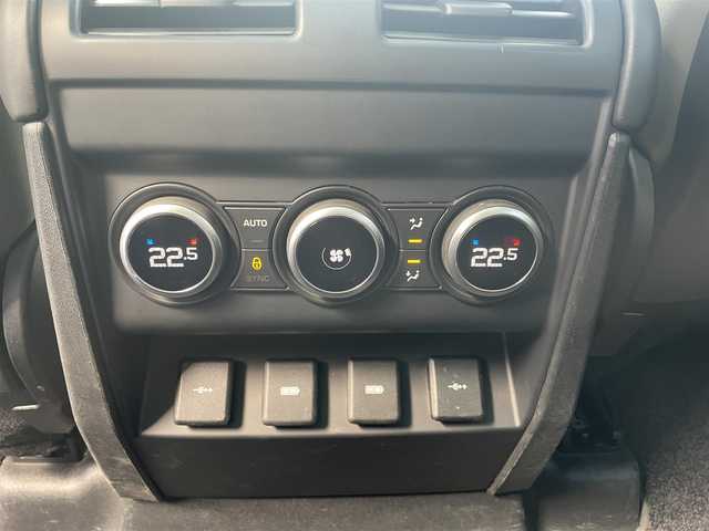 ランドローバー ランドローバー ディフェンダー 110SE 兵庫県 2021(令3)年 4.8万km 黒 /パノラマルーフ//サントリーニブラック//ブラックエクステリアパック//エアサスペンション//エクスペディションルーフラック//スペアホイールカバー//サイドマウントギヤキャリア//デプロイアルルーフラダー//フィックスドサイドステップ//Clear Sightインテリアルームミラー//MERIDIANサウンドシステム//純正ナビ//3Dサラウンドカメラ//ドライバーアシストパック//ブラインドスポットアシストパック//カーキ/エボニーレザーシート//ヒーター/クーラー//ステアリングヒーター//グッドイヤーオールテレーンタイヤWRANGLER//ACC//衝突回避//ドライバーコンディションモニター//エマージェンシーレーンキープ//パーキングエイド//R4/6年ディーラー点検記録簿