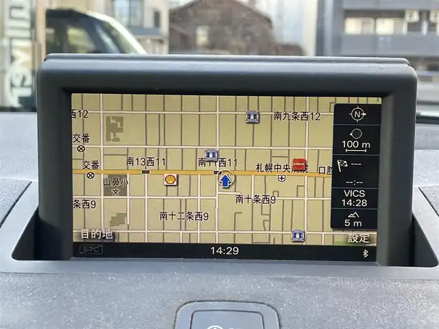 アウディ Ａ１ スポーツバック 1．4TFSI 道央・札幌 2013(平25)年 9.2万km スフィアブルーメタリック ・４WD/・純正メモリナビ/CD／DVD／BT／SD／フルセグTV/・バックカメラ/・ビルトインETC/・ステアリングスイッチ/・マニュアルモード/・横滑り防止装置/・オートライト/・フォグランプ/・電動格納ミラー/・純正15インチAW冬タイヤ/・純正フロアマット/・プッシュスタート/・スマートキー/・取扱説明書有/・保証書有