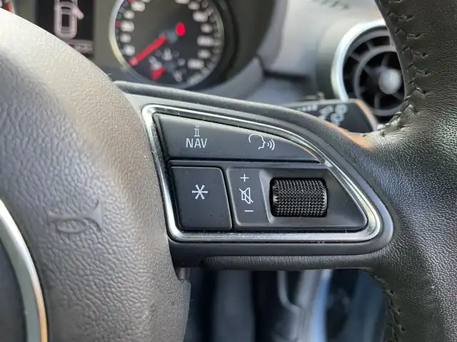 アウディ Ａ１ スポーツバック 1．4TFSI 道央・札幌 2013(平25)年 9.2万km スフィアブルーメタリック ・４WD/・純正メモリナビ/CD／DVD／BT／SD／フルセグTV/・バックカメラ/・ビルトインETC/・ステアリングスイッチ/・マニュアルモード/・横滑り防止装置/・オートライト/・フォグランプ/・電動格納ミラー/・純正15インチAW冬タイヤ/・純正フロアマット/・プッシュスタート/・スマートキー/・取扱説明書有/・保証書有