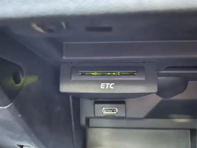 アウディ Ａ１ スポーツバック 1．4TFSI 道央・札幌 2013(平25)年 9.2万km スフィアブルーメタリック ・４WD/・純正メモリナビ/CD／DVD／BT／SD／フルセグTV/・バックカメラ/・ビルトインETC/・ステアリングスイッチ/・マニュアルモード/・横滑り防止装置/・オートライト/・フォグランプ/・電動格納ミラー/・純正15インチAW冬タイヤ/・純正フロアマット/・プッシュスタート/・スマートキー/・取扱説明書有/・保証書有