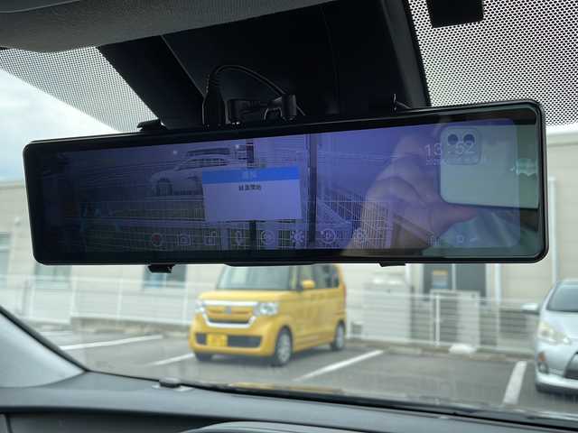 トヨタ プリウス Sセーフティプラス 鳥取県 2018(平30)年 12.7万km アティチュードブラックマイカ スマートキーx2個/モデリスタエアロ（LED)/社外８インチディスプレイオーディオ/ミラーリング・アップルCarPlay/バックカメラ/プリクラッシュセーフティ/パーキングアシスト/レーダークルーズ/オートハイビーム/クリアランスソナー/ドライブレコーダー/デジタルインナーミラー/オートワイパー/オートリトラクトミラー/オートLEDヘッドライト/革巻ステアリング/ビルトインETC/保証書・取説