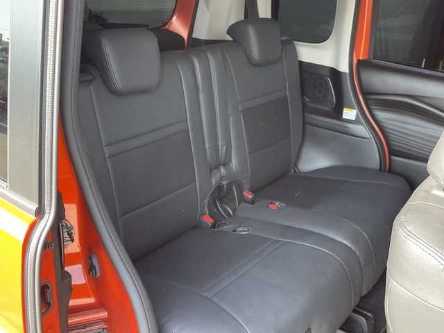 スズキ ソリオ バンディット HV MV 愛知県 2022(令4)年 2.5万km フレイムオレンジパールメタリック/ブラック2トーンルーフ 純正9型ナビ/全方位カメラ/両側パワースライドドア/シートカバー/クルーズコントロール/シートヒーター/バックカメラ/ヘッドアップディスプレイ/コーナーセンサー/柿本製マフラー/LEDヘッドライト/サーキュレーター/レーンキープアシスト/ドライブレコーダー/ETC/衝突軽減システム/フルセグ/CD DVD/Bluetooth/ステアリングスイッチ/スマートキー/プッシュスタート