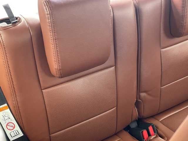 スズキ ジムニー XC 千葉県 2023(令5)年 0.6万km ミディアムグレー 8型ナビCN-RZ875　バックカメラ　革調カバー　シートヒーター　ドラレコ　クルコン　コンビハンドル　ルーフラック　リアラダー　LEDライト　オートライト　外グリル　セーフティサポート　ラバーマット