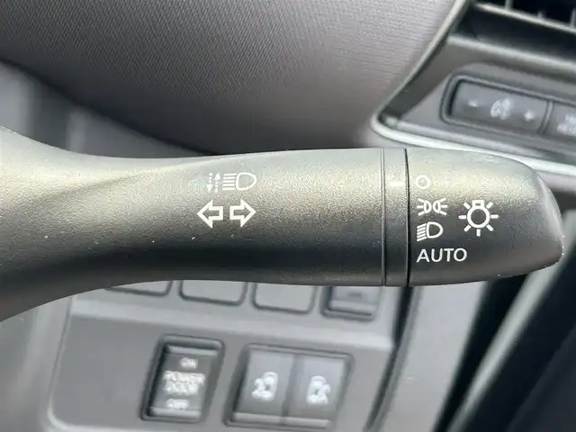 日産 セレナ X VセレクションⅡ 愛知県 2018(平30)年 5.2万km ブリリアントホワイトパール 純正ナビ/（AM/FM/SD/BT/CD/DVD)/フルセグTV/全方位カメラ/ビルトインETC/ドライブレコーダー/リヤフリップダウンモニター/パーキングアシスト/両側パワースライドドア/LEDヘッドライト/プッシュスタート/スマートキー/スペアキー/ドアバイザー/フロアマット
