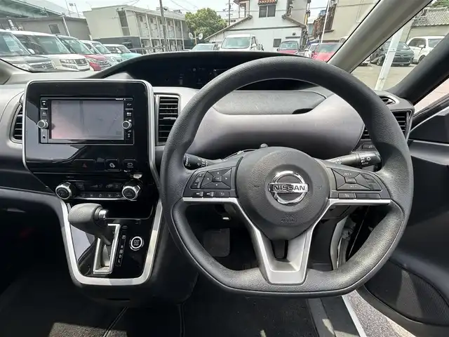 日産 セレナ X VセレクションⅡ 愛知県 2018(平30)年 5.2万km ブリリアントホワイトパール 純正ナビ/（AM/FM/SD/BT/CD/DVD)/フルセグTV/全方位カメラ/ビルトインETC/ドライブレコーダー/リヤフリップダウンモニター/パーキングアシスト/両側パワースライドドア/LEDヘッドライト/プッシュスタート/スマートキー/スペアキー/ドアバイザー/フロアマット