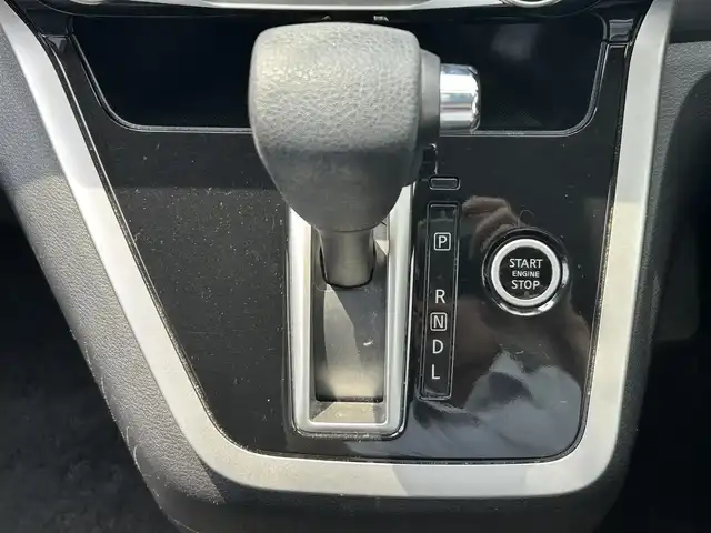 日産 セレナ X VセレクションⅡ 愛知県 2018(平30)年 5.2万km ブリリアントホワイトパール 純正ナビ/（AM/FM/SD/BT/CD/DVD)/フルセグTV/全方位カメラ/ビルトインETC/ドライブレコーダー/リヤフリップダウンモニター/パーキングアシスト/両側パワースライドドア/LEDヘッドライト/プッシュスタート/スマートキー/スペアキー/ドアバイザー/フロアマット