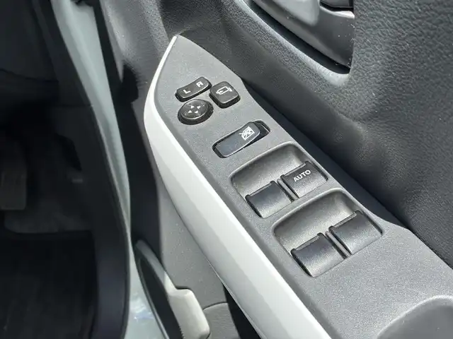 マツダ フレア クロスオーバー XS 熊本県 2014(平26)年 5.8万km ホワイトパール ワンオーナー/社外ナビ/【ワンセグ/CD/DVD/Bluetooth/ラジオ】/衝突被害軽減システム/アイドリングストップ/運転席シートヒーター/純正15インチAW/ドライブレコーダー（DRV-230）/ルーフレール/横滑り防止機能/オートライト/純正フロアマット/革巻きステアリング/保証書/取扱説明書