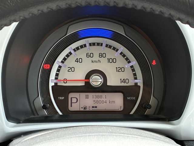 マツダ フレア クロスオーバー XS 熊本県 2014(平26)年 5.8万km ホワイトパール ワンオーナー/社外ナビ/【ワンセグ/CD/DVD/Bluetooth/ラジオ】/衝突被害軽減システム/アイドリングストップ/運転席シートヒーター/純正15インチAW/ドライブレコーダー（DRV-230）/ルーフレール/横滑り防止機能/オートライト/純正フロアマット/革巻きステアリング/保証書/取扱説明書