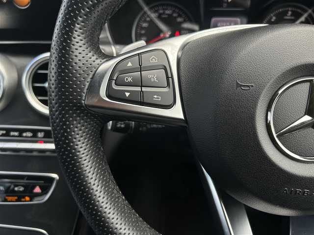 メルセデス・ベンツ Ｃ２２０ｄ ローレウスエディション 茨城県 2017(平29)年 5.4万km ダイヤモンドホワイト ＲＳＰ　/ＡＣＣ　/ＬＫＡ　/ＢＳＡ　/Ｂカメラ　/パークトロニック　/黒革　/シートヒーター　/Ｍ付パワーシート　/アンビエントライト　/ＬＥＤヘッドライト　/ナビ　/ＴＶ　/ＢＴ　/ＵＳＢ　/ＤＶＤ　/ＥＴＣ２．０　/ＦＲドラレコ/禁煙車