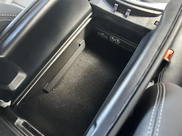 メルセデス・ベンツ Ｃ２２０ｄ ローレウスエディション 茨城県 2017(平29)年 5.4万km ダイヤモンドホワイト ＲＳＰ　/ＡＣＣ　/ＬＫＡ　/ＢＳＡ　/Ｂカメラ　/パークトロニック　/黒革　/シートヒーター　/Ｍ付パワーシート　/アンビエントライト　/ＬＥＤヘッドライト　/ナビ　/ＴＶ　/ＢＴ　/ＵＳＢ　/ＤＶＤ　/ＥＴＣ２．０　/ＦＲドラレコ/禁煙車
