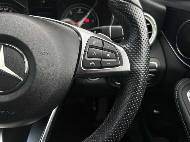 メルセデス・ベンツ Ｃ２２０ｄ ローレウスエディション 茨城県 2017(平29)年 5.4万km ダイヤモンドホワイト ＲＳＰ　/ＡＣＣ　/ＬＫＡ　/ＢＳＡ　/Ｂカメラ　/パークトロニック　/黒革　/シートヒーター　/Ｍ付パワーシート　/アンビエントライト　/ＬＥＤヘッドライト　/ナビ　/ＴＶ　/ＢＴ　/ＵＳＢ　/ＤＶＤ　/ＥＴＣ２．０　/ＦＲドラレコ/禁煙車