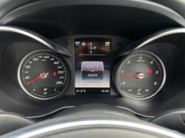 メルセデス・ベンツ Ｃ２２０ｄ ローレウスエディション 茨城県 2017(平29)年 5.4万km ダイヤモンドホワイト ＲＳＰ　/ＡＣＣ　/ＬＫＡ　/ＢＳＡ　/Ｂカメラ　/パークトロニック　/黒革　/シートヒーター　/Ｍ付パワーシート　/アンビエントライト　/ＬＥＤヘッドライト　/ナビ　/ＴＶ　/ＢＴ　/ＵＳＢ　/ＤＶＤ　/ＥＴＣ２．０　/ＦＲドラレコ/禁煙車