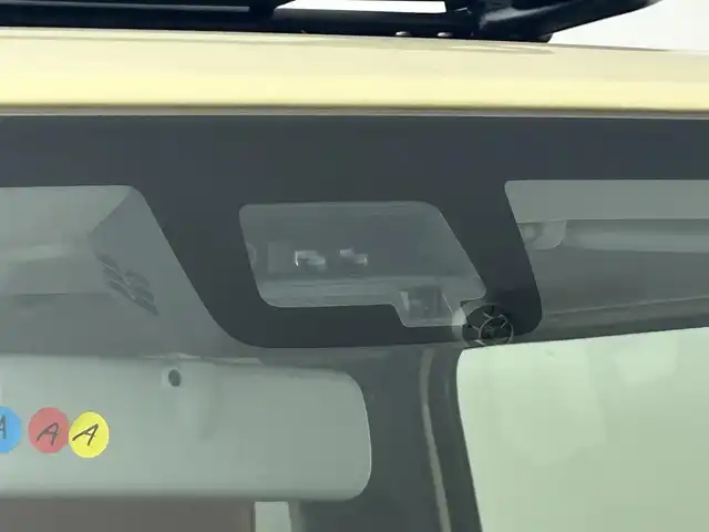 スズキ ジムニー XC 道央・札幌 2024(令6)年 0.4万km シフォンアイボリーM ・ＧＩＧＥＡＲオフロード仕様/・大型グリルガード/・ルーフラック/・リアラダー/・１．５インチリフトアップ（純正車内）/・オーバーフェンダー/・10インチフローティングナビ/・ブラウンキルティングレザーシートカバー/・シートヒーター/・衝突被害軽減ブレーキ/・レーンキープアシスト/・クルーズコントロール/・オートハイビーム/・ヘッドライトウォッシャー/・プッシュスタート/・スマートキー/・横滑り防止装置/・METAL ROCK 16インチビートリングホイール/・TOYO OPEN COUNTRY RT185/85R16