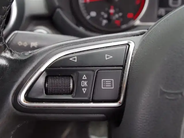 アウディ Ａ１ SB 1．0TFSI 埼玉県 2017(平29)年 9.6万km 青 パークセンサー/Bluetooth/MMIナビ/ワンセグTV/ETC/純正15インチAW/ハンドルスイッチ