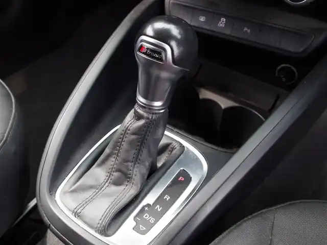 アウディ Ａ１ SB 1．0TFSI 埼玉県 2017(平29)年 9.6万km 青 パークセンサー/Bluetooth/MMIナビ/ワンセグTV/ETC/純正15インチAW/ハンドルスイッチ