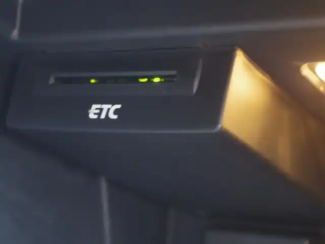 アウディ Ａ１ SB 1．0TFSI 埼玉県 2017(平29)年 9.6万km 青 パークセンサー/Bluetooth/MMIナビ/ワンセグTV/ETC/純正15インチAW/ハンドルスイッチ