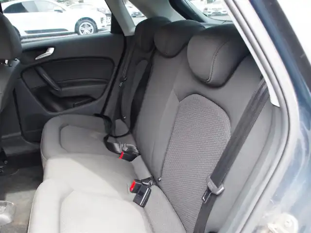 アウディ Ａ１ SB 1．0TFSI 埼玉県 2017(平29)年 9.6万km 青 パークセンサー/Bluetooth/MMIナビ/ワンセグTV/ETC/純正15インチAW/ハンドルスイッチ