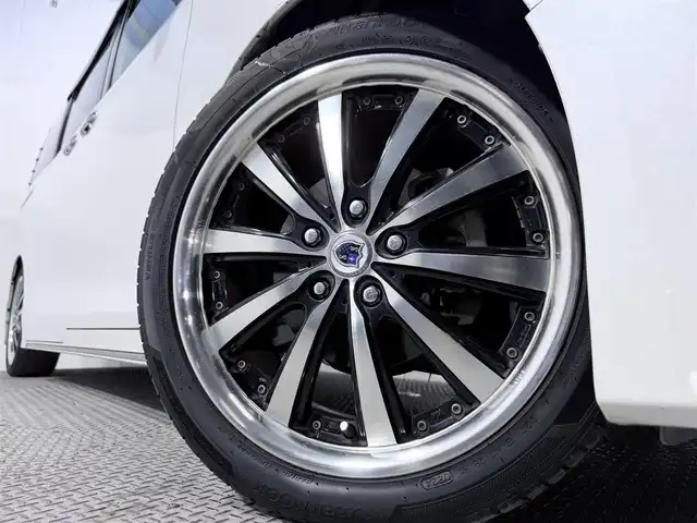 トヨタ エスクァイア Gi 大阪府 2014(平26)年 5.9万km ホワイトパールクリスタルシャイン 純正大型ナビＴＶ　フリップダウンモニター　黒革シート　バックカメラ　ビルトインＥＴＣ　ドラレコ　シートヒーター　両側パワスラ　オートハイビーム　ＬＥＤヘッドライト　フォグランプ　プッシュスタート