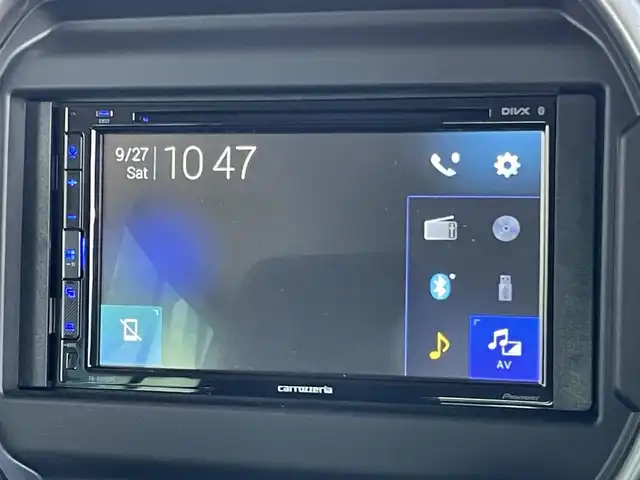 スズキ ハスラー Jスタイル Ⅱ 道央・札幌 2023(令5)年 0.6万km ピュアホワイトパール/ウッディブラウン2トーンルーフ ４WD/ワンオーナー/社外ディスプレイオーディオ/（FH-8500DVS) /AM/FM/CD/DVD/BT/デュアルカメラブレーキサポート/横滑り防止装置/レーダークルーズコントロール/ヒルディセントコントロール/グリップコントロール/レーンキープアシスト/リヤパーキングセンサー/バックカメラ/ビルトインETC/ドライブレコーダー/アイドリングストップ/SNOWMODE/前席シートヒーター/革巻きステアリング/ステアリングリモコン/プッシュスタート/スマートキー/LEDヘッドライト/オートライト/オートハイビーム/フォグランプ/電動格納ミラー/ヒーテッドドアミラー/ウィンカーミラー/フロアマット/社外AW付冬タイヤ積込/165/60/R15/2023年/山8mm