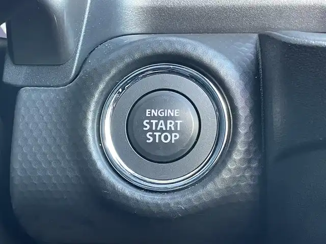 スズキ ハスラー Jスタイル Ⅱ 道央・札幌 2023(令5)年 0.6万km ピュアホワイトパール/ウッディブラウン2トーンルーフ ４WD/ワンオーナー/社外ディスプレイオーディオ/（FH-8500DVS) /AM/FM/CD/DVD/BT/デュアルカメラブレーキサポート/横滑り防止装置/レーダークルーズコントロール/ヒルディセントコントロール/グリップコントロール/レーンキープアシスト/リヤパーキングセンサー/バックカメラ/ビルトインETC/ドライブレコーダー/アイドリングストップ/SNOWMODE/前席シートヒーター/革巻きステアリング/ステアリングリモコン/プッシュスタート/スマートキー/LEDヘッドライト/オートライト/オートハイビーム/フォグランプ/電動格納ミラー/ヒーテッドドアミラー/ウィンカーミラー/フロアマット/社外AW付冬タイヤ積込/165/60/R15/2023年/山8mm