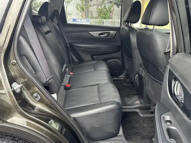 日産 エクストレイル 20X 静岡県 2014(平26)年 9.7万km チタニウムカーキ 4WD/社外HDDナビ（CN-HW860D)/フルセグTV/バックカメラ/ETC/ドライブレコーダー（ZDR016)/4WDモードスイッチ/ヒルディセントコントロール/前席シートヒーター/電動格納ミラー/フロアマット/ウィンカーミラー/フォグランプ/純正17インチAW/スマートキー（スペア有り）/プッシュスタート/取説