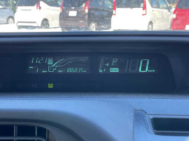 トヨタ アクア L 道央・札幌 2013(平25)年 18.7万km スーパーホワイトⅡ 寒冷地仕様/社外メモリーナビ/AM/FM/CD/SD/バックカメラ/ビルトインETC/アイドリングストップ/ワイパーデアイサー/EVMODE/ECOMODE/リモコンキー/ハロゲンヘッドライト/ヘッドライトレベライザー/電動格納ミラー/ウィンカーミラー/純正フロアマット/ドアバイザー/スペアキー