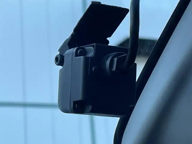 スズキ アルト ターボRS 山梨県 2015(平27)年 7.1万km パールホワイト レーダーブレーキサポート　/TEIN車高調　/カロッツェリアナビ　/フルセグTV/ナビ連動式ドラレコ　/Bluetooth　/DVD　/バックカメラ/パドルシフト/革巻きステアリング/ETC　/運転席シートヒーター/オートライト　/スペアキー