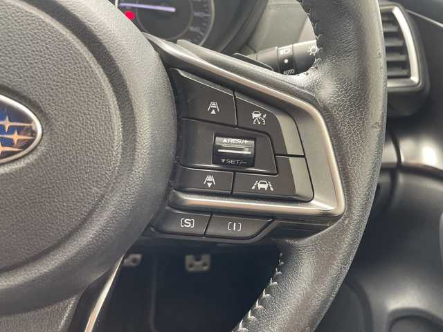 スバル インプレッサ スポーツ 2．0i－S アイサイト 沖縄県 2017(平29)年 8.2万km ダークブルーパール 純正ナビ(KXM-H701)/（フルセグＴＶ　ＣＤ　ＤＶＤ　ＵＳＢ　ＳＤ　Ｂｌｕｅｔｏｏｔｈ）/バックカメラ/ドライブレコーダー/ＥＴＣ/アイサイト/パワーシート/レザーシート/シートヒーター/スマートキー/プッシュスタート/純正フロアマット/ドアバイザー/LEDヘッドライト/オートライト/純正18インチアルミホイール/取扱説明書