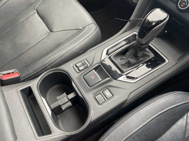 スバル インプレッサ スポーツ 2．0i－S アイサイト 沖縄県 2017(平29)年 8.2万km ダークブルーパール 純正ナビ(KXM-H701)/（フルセグＴＶ　ＣＤ　ＤＶＤ　ＵＳＢ　ＳＤ　Ｂｌｕｅｔｏｏｔｈ）/バックカメラ/ドライブレコーダー/ＥＴＣ/アイサイト/パワーシート/レザーシート/シートヒーター/スマートキー/プッシュスタート/純正フロアマット/ドアバイザー/LEDヘッドライト/オートライト/純正18インチアルミホイール/取扱説明書