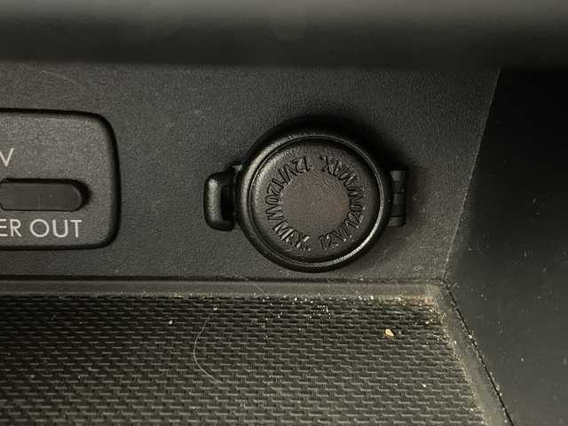 スバル インプレッサ スポーツ 2．0i－S アイサイト 沖縄県 2017(平29)年 8.2万km ダークブルーパール 純正ナビ(KXM-H701)/（フルセグＴＶ　ＣＤ　ＤＶＤ　ＵＳＢ　ＳＤ　Ｂｌｕｅｔｏｏｔｈ）/バックカメラ/ドライブレコーダー/ＥＴＣ/アイサイト/パワーシート/レザーシート/シートヒーター/スマートキー/プッシュスタート/純正フロアマット/ドアバイザー/LEDヘッドライト/オートライト/純正18インチアルミホイール/取扱説明書