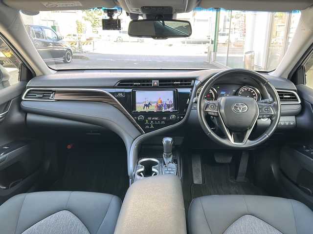 トヨタ カムリ G 愛知県 2018(平30)年 7.4万km プラチナホワイトパールマイカ /禁煙//純正メモリナビ//AM/FM/CD/DVD/SD/BT/フルセグ//ビルトインETC//Fドラレコ//トヨタセーフティセンス//PCS/LDA/ACC/AHB//TPWS/TRC//オートLEDライト//フォグランプ//オートリトラウィンカーミラー//本革巻きステアリング//ステアリングスイッチ//D席パワーシート//ステアリングリモコン//MT付きAT//電動パーキングブレーキ//AUTO HOLD//スペアタイヤ//自動防眩ミラー//プッシュスタート//スマートキー//取扱説明書//ナビ取扱説明書