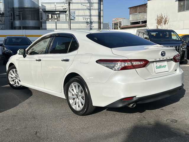 トヨタ カムリ G 愛知県 2018(平30)年 7.4万km プラチナホワイトパールマイカ /禁煙//純正メモリナビ//AM/FM/CD/DVD/SD/BT/フルセグ//ビルトインETC//Fドラレコ//トヨタセーフティセンス//PCS/LDA/ACC/AHB//TPWS/TRC//オートLEDライト//フォグランプ//オートリトラウィンカーミラー//本革巻きステアリング//ステアリングスイッチ//D席パワーシート//ステアリングリモコン//MT付きAT//電動パーキングブレーキ//AUTO HOLD//スペアタイヤ//自動防眩ミラー//プッシュスタート//スマートキー//取扱説明書//ナビ取扱説明書