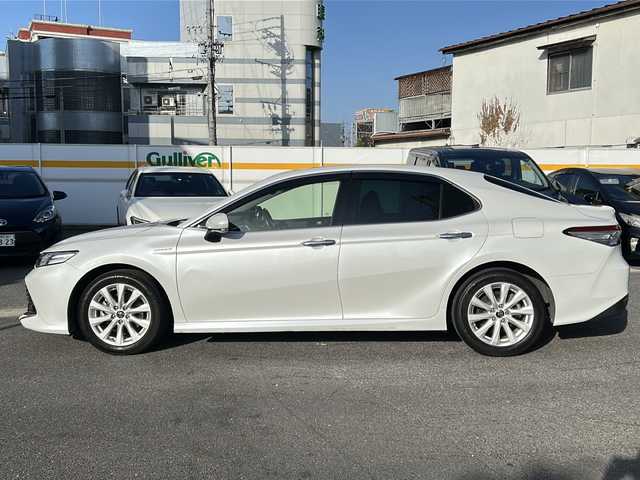 トヨタ カムリ G 愛知県 2018(平30)年 7.4万km プラチナホワイトパールマイカ /禁煙//純正メモリナビ//AM/FM/CD/DVD/SD/BT/フルセグ//ビルトインETC//Fドラレコ//トヨタセーフティセンス//PCS/LDA/ACC/AHB//TPWS/TRC//オートLEDライト//フォグランプ//オートリトラウィンカーミラー//本革巻きステアリング//ステアリングスイッチ//D席パワーシート//ステアリングリモコン//MT付きAT//電動パーキングブレーキ//AUTO HOLD//スペアタイヤ//自動防眩ミラー//プッシュスタート//スマートキー//取扱説明書//ナビ取扱説明書