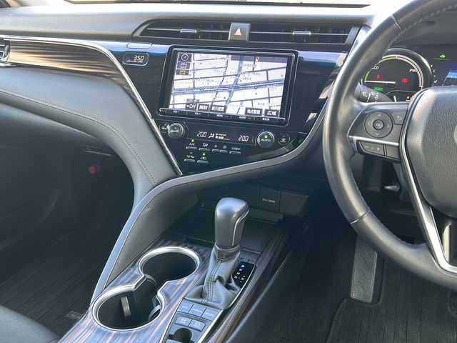 トヨタ カムリ G 愛知県 2018(平30)年 7.4万km プラチナホワイトパールマイカ /禁煙//純正メモリナビ//AM/FM/CD/DVD/SD/BT/フルセグ//ビルトインETC//Fドラレコ//トヨタセーフティセンス//PCS/LDA/ACC/AHB//TPWS/TRC//オートLEDライト//フォグランプ//オートリトラウィンカーミラー//本革巻きステアリング//ステアリングスイッチ//D席パワーシート//ステアリングリモコン//MT付きAT//電動パーキングブレーキ//AUTO HOLD//スペアタイヤ//自動防眩ミラー//プッシュスタート//スマートキー//取扱説明書//ナビ取扱説明書