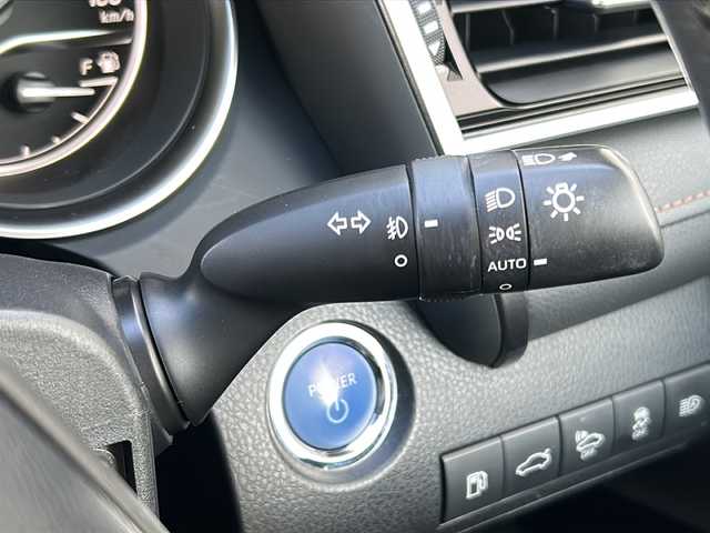 トヨタ カムリ G 愛知県 2018(平30)年 7.4万km プラチナホワイトパールマイカ /禁煙//純正メモリナビ//AM/FM/CD/DVD/SD/BT/フルセグ//ビルトインETC//Fドラレコ//トヨタセーフティセンス//PCS/LDA/ACC/AHB//TPWS/TRC//オートLEDライト//フォグランプ//オートリトラウィンカーミラー//本革巻きステアリング//ステアリングスイッチ//D席パワーシート//ステアリングリモコン//MT付きAT//電動パーキングブレーキ//AUTO HOLD//スペアタイヤ//自動防眩ミラー//プッシュスタート//スマートキー//取扱説明書//ナビ取扱説明書