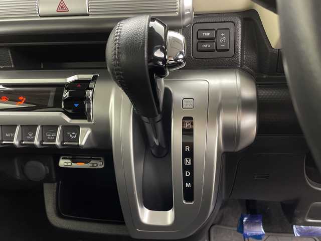 スズキ クロスビー HYBRID MZ 鹿児島県 2018(平30)年 6.1万km キャラバンアイボリーパールメタリック/ホワイト 2トーンルーフ 純正8インチナビ/（AM/FM/CD/DVD/Bluetooth/フルセグ）/全方位カメラ/ドライブレコーダー/レーダー探知機/パドルシフト/ETC/ステアリングリモコン/クルーズコントロール/オートライト/衝突被害軽減ブレーキ/純正フロアマット/純正AW16インチ/LEDヘッドライト/TVキャンセラー/スマートキー