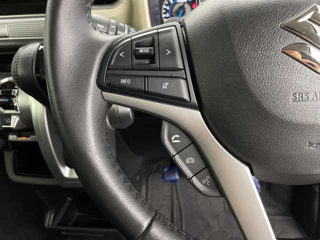 スズキ クロスビー HYBRID MZ 鹿児島県 2018(平30)年 6.1万km キャラバンアイボリーパールメタリック/ホワイト 2トーンルーフ 純正8インチナビ/（AM/FM/CD/DVD/Bluetooth/フルセグ）/全方位カメラ/ドライブレコーダー/レーダー探知機/パドルシフト/ETC/ステアリングリモコン/クルーズコントロール/オートライト/衝突被害軽減ブレーキ/純正フロアマット/純正AW16インチ/LEDヘッドライト/TVキャンセラー/スマートキー