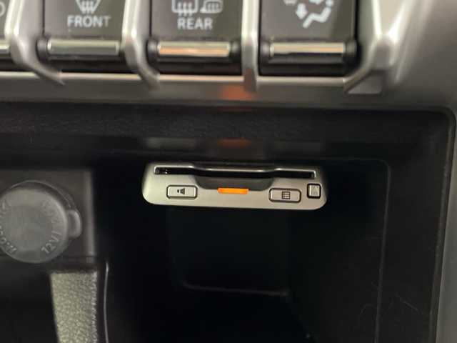 スズキ クロスビー HYBRID MZ 鹿児島県 2018(平30)年 6.1万km キャラバンアイボリーパールメタリック/ホワイト 2トーンルーフ 純正8インチナビ/（AM/FM/CD/DVD/Bluetooth/フルセグ）/全方位カメラ/ドライブレコーダー/レーダー探知機/パドルシフト/ETC/ステアリングリモコン/クルーズコントロール/オートライト/衝突被害軽減ブレーキ/純正フロアマット/純正AW16インチ/LEDヘッドライト/TVキャンセラー/スマートキー