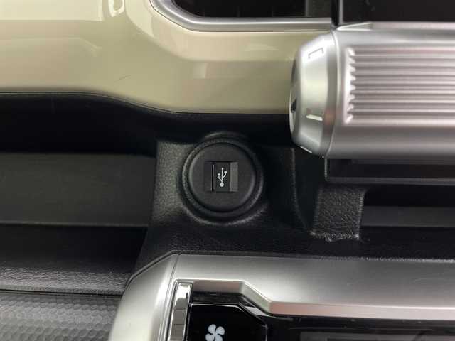 スズキ クロスビー HYBRID MZ 鹿児島県 2018(平30)年 6.1万km キャラバンアイボリーパールメタリック/ホワイト 2トーンルーフ 純正8インチナビ/（AM/FM/CD/DVD/Bluetooth/フルセグ）/全方位カメラ/ドライブレコーダー/レーダー探知機/パドルシフト/ETC/ステアリングリモコン/クルーズコントロール/オートライト/衝突被害軽減ブレーキ/純正フロアマット/純正AW16インチ/LEDヘッドライト/TVキャンセラー/スマートキー