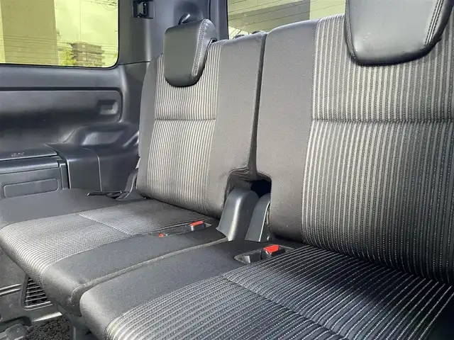 トヨタ ヴォクシー ZS 煌Ⅱ 和歌山県 2019(令1)年 5.3万km ホワイトパールクリスタルシャイン 社外9インチメモリーナビ/（AM/FM/Bluetooth/フルセグTV/DVD/CD）/ワンオーナー/両側パワースライドドア/コーナーセンサー/LEDヘッドライト/クリアランスソナー/アイドリングストップ/クルーズコントロール（追従走行なし）/社外センターコンソール/社外空気圧センサー/前後ドライブレコーダー/社外シフトノブ/３列シート/スペアキー×１/純正アルミホイール/純正フロアマット/保証書/取扱説明書