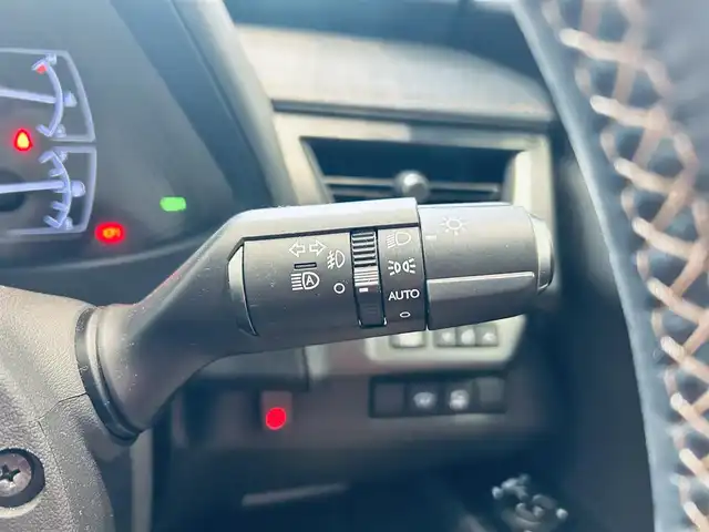 レクサス ＵＸ 250h バージョンC 大阪府 2019(令1)年 2.2万km ソニッククォーツ ブラウンレザー/パワーシート/シートヒーター/ステアリングヒーター/純正ナビ/TV/360度カメラ/HUD/ACC/ブラインドスポット/純正17インチAW/LEDヘッドライト/電動リアゲート/クリアランスソナー/ETC/ドラレコ