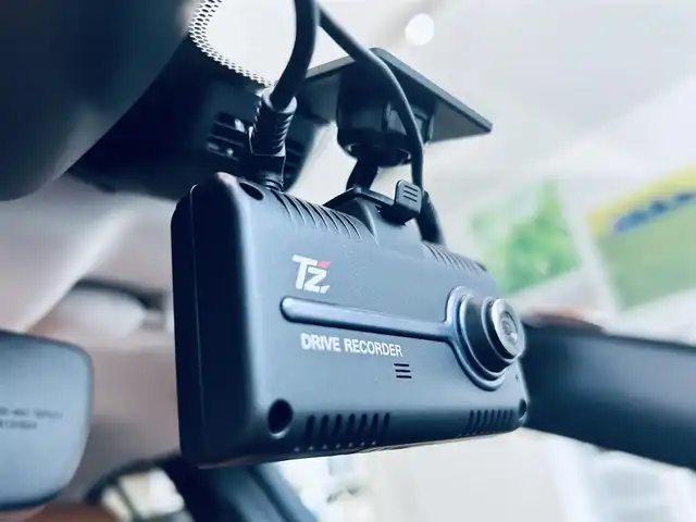 レクサス ＵＸ 250h バージョンC 大阪府 2019(令1)年 2.2万km ソニッククォーツ ブラウンレザー/パワーシート/シートヒーター/ステアリングヒーター/純正ナビ/TV/360度カメラ/HUD/ACC/ブラインドスポット/純正17インチAW/LEDヘッドライト/電動リアゲート/クリアランスソナー/ETC/ドラレコ