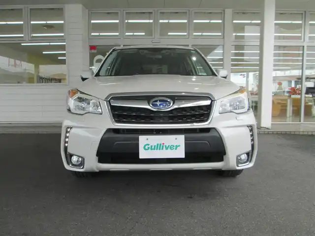 スバル フォレスター S－リミテッド 千葉県 2015(平27)年 5.9万km クリスタルホワイトP 純正ナビ、フルセグTV/バックカメラ/純正オーディオ【DVD/CD/BT/SD/USB】/Eye Sight(ver.2)/HIDヘッドライト&ハロゲンフォグ&リアフォグ/レーダークルーズコントロール/車線逸脱防止警報/パドルシフト付き革巻きステアリング/ハーフレザーシート/前席パワーシート&シートヒーター/社外前方ドライブレコーダー/ビルトインETC/スペアキー/取扱説明書/ナビ取扱説明書/新車時保証書