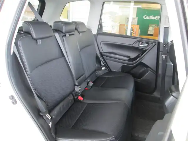 スバル フォレスター S－リミテッド 千葉県 2015(平27)年 5.9万km クリスタルホワイトP 純正ナビ、フルセグTV/バックカメラ/純正オーディオ【DVD/CD/BT/SD/USB】/Eye Sight(ver.2)/HIDヘッドライト&ハロゲンフォグ&リアフォグ/レーダークルーズコントロール/車線逸脱防止警報/パドルシフト付き革巻きステアリング/ハーフレザーシート/前席パワーシート&シートヒーター/社外前方ドライブレコーダー/ビルトインETC/スペアキー/取扱説明書/ナビ取扱説明書/新車時保証書