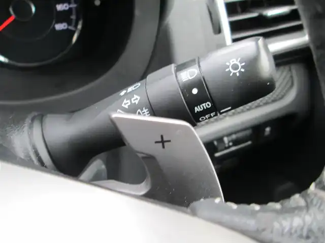 スバル フォレスター S－リミテッド 千葉県 2015(平27)年 5.9万km クリスタルホワイトP 純正ナビ、フルセグTV/バックカメラ/純正オーディオ【DVD/CD/BT/SD/USB】/Eye Sight(ver.2)/HIDヘッドライト&ハロゲンフォグ&リアフォグ/レーダークルーズコントロール/車線逸脱防止警報/パドルシフト付き革巻きステアリング/ハーフレザーシート/前席パワーシート&シートヒーター/社外前方ドライブレコーダー/ビルトインETC/スペアキー/取扱説明書/ナビ取扱説明書/新車時保証書