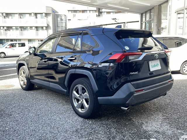 トヨタ ＲＡＶ４ ハイブリットG 兵庫県 2019(令1)年 2.9万km アティチュードブラックマイカ 純正ナビ・Bluetooth・CD・AM/FM/デジタルインナーミラー/パノラマムーンルーフ/パワーバックドア/ステアリングヒーター/AUTOHOLD/純正フロアマット/前後ドライブレコーダー/パワーバックドア/セーフティーセンス（衝突回避支援パッケージ）/・プリクラッシュセーフティ/・レーントレーシングアシストポート/・レーダークルーズコントロール/・オートマチックハイビーム/・ロードサインアシスト/インテリジェントクリアランスソナー/ブラインドスポットモニター/LEDヘッドランプ/パワーシート（運転席）/シートポジションメモリー（運転席）/快適温熱シート（運転席/助手席）/バックカメラ