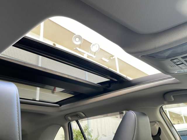 トヨタ ＲＡＶ４ ハイブリットG 兵庫県 2019(令1)年 2.9万km アティチュードブラックマイカ 純正ナビ・Bluetooth・CD・AM/FM/デジタルインナーミラー/パノラマムーンルーフ/パワーバックドア/ステアリングヒーター/AUTOHOLD/純正フロアマット/前後ドライブレコーダー/パワーバックドア/セーフティーセンス（衝突回避支援パッケージ）/・プリクラッシュセーフティ/・レーントレーシングアシストポート/・レーダークルーズコントロール/・オートマチックハイビーム/・ロードサインアシスト/インテリジェントクリアランスソナー/ブラインドスポットモニター/LEDヘッドランプ/パワーシート（運転席）/シートポジションメモリー（運転席）/快適温熱シート（運転席/助手席）/バックカメラ