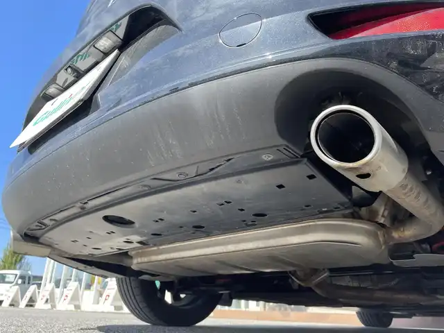 マツダ マツダ３セダン XD ブラックトーンED 滋賀県 2022(令4)年 4.8万km ジェットブラックマイカ 社外スプリング(Auto Exe)/社外ステアリング(Auto Exe)/社外ドアバイザー(Auto Exe)/純正10.25インチナビ/(FM/AM/CD/DVD/Bluetooth/HDMI/USB)/バックカメラ/ETC/前後ドラレコ/踏み間違い防止アシスト/ブレーキアシスト/プリクラッシュブレーキアシスト/ヒルスタート（坂道発進）アシスト/前方衝突防止支援システム/後側方衝突防止支援システム/TCS（トラクションコントロールシステム）/VDC（ビークルダイナミクスコントロール）/レーンキープアシスト/車間自動制御システム	/ASCD（オートスピードコントロール装置）/ABS（アンチロックブレーキシステム）/バックビューモニター/コーナー・バックセンサー（ソナー）/標識検知機能/電動格納ミラー/電子パーキング/オートブレーキ/オートライト/オートハイビーム/LEDヘッドライト/フルオートエアコン/USB端子/プッシュスタート/スマートキー/純正フロアマット/純正ステアリング積込/純正スプリング積込